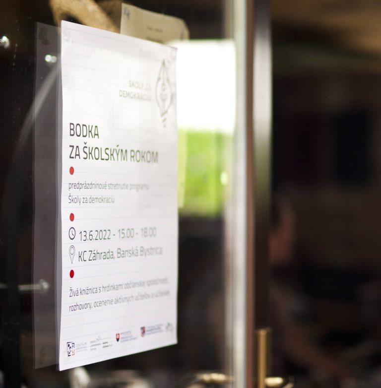 Okrúhly stôl programu Školy za demokraciu — foto 2