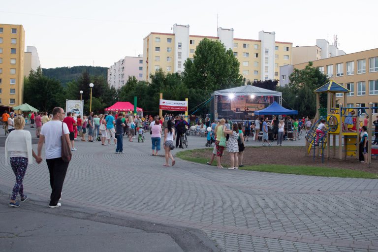 Susedské stretnutie na sídlisku Sásová — foto 2
